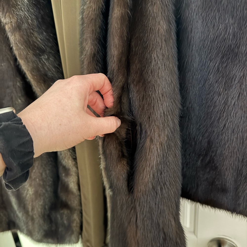 Rosendorf/Evans Brown Fur Coat - Picture 4 of 4